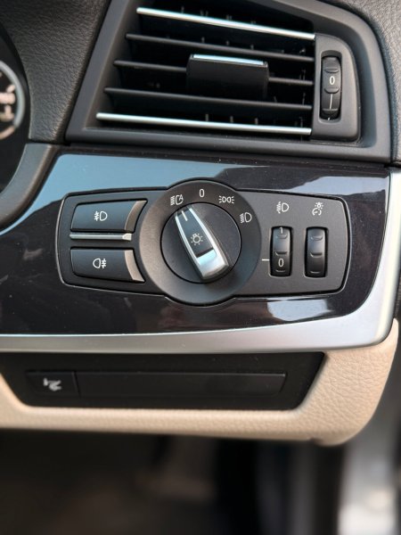 2012 BMW 5-Series - photo 32