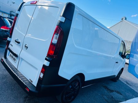 2020 Nissan NV300 - photo 10
