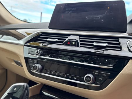 2017 BMW 5-Series - photo 26