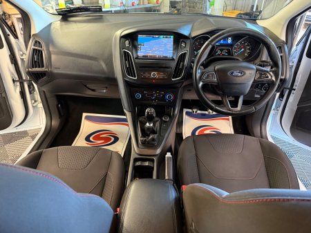 2015 Ford Focus - photo 13