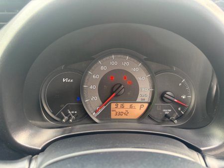 2019 Toyota Vitz - photo 6