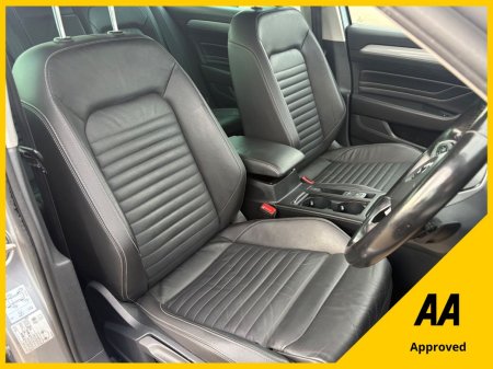 2020 Volkswagen Passat - photo 2
