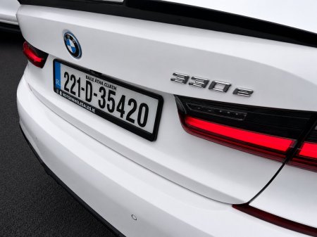 2022 BMW 3-Series - photo 21