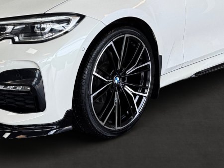 2021 BMW 3-Series - photo 10