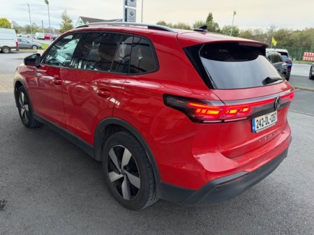 2024 Volkswagen Tiguan - photo 3