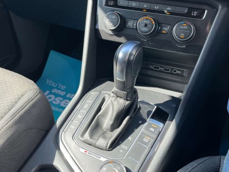 2020 Volkswagen Tiguan - photo 16