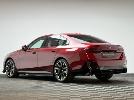 2025 BMW 5-Series - photo 5