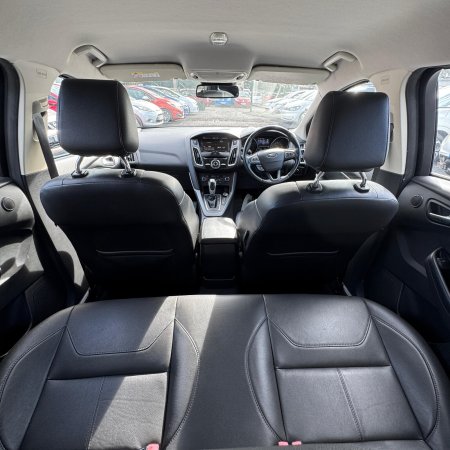 2015 Ford Focus - photo 32