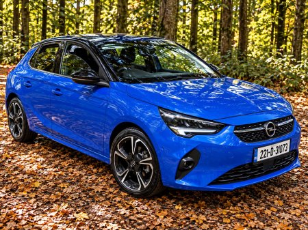 2022 Opel Corsa Elite 1.2i (100PS) S/S 6 Speed