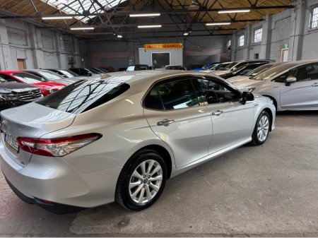 2020 Toyota Camry - photo 3