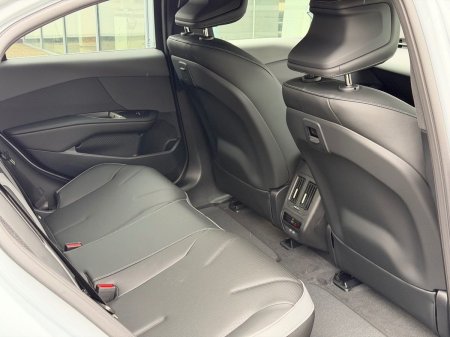 2027 BMW i3 - photo 8