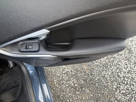 2019 Volvo V40 - photo 16