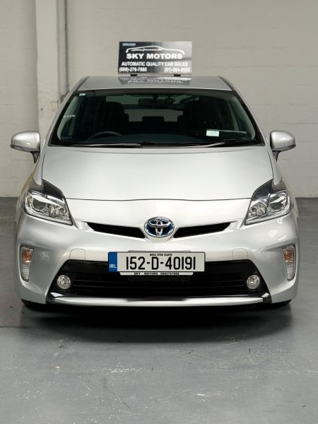 2015 Toyota Prius - photo 2
