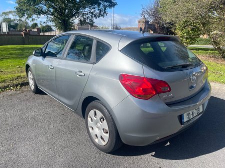 2010 Opel Astra - photo 4