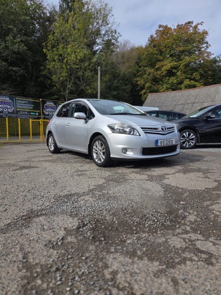 2011 Toyota Auris - photo 2