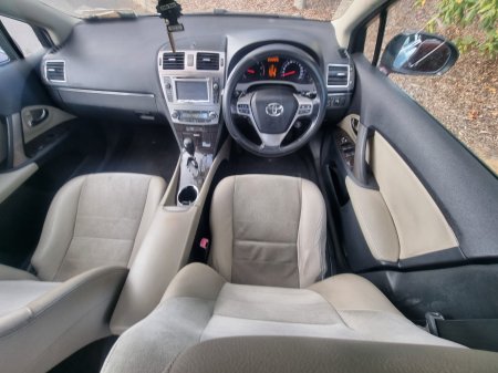 2012 Toyota Avensis - photo 16