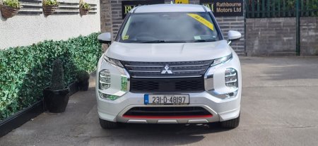 2023 Mitsubishi Outlander - photo 4