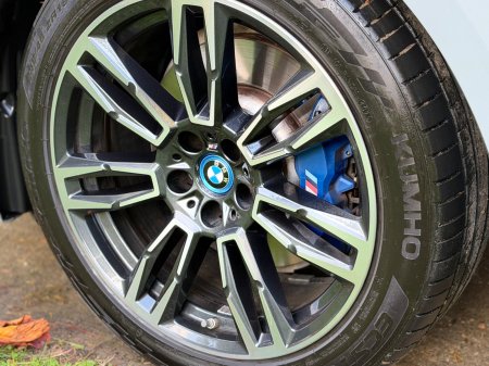 2024 BMW 5-Series - photo 32