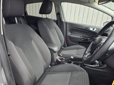 2014 Ford Fiesta - photo 11
