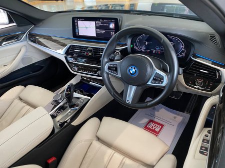 2023 BMW 5-Series - photo 12