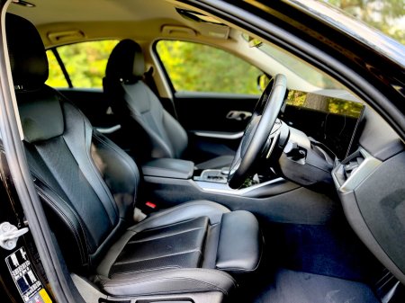 2023 BMW 3-Series - photo 12