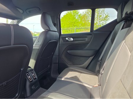 2022 Volvo XC40 - photo 12