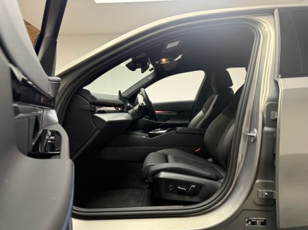 2025 BMW 5-Series - photo 14