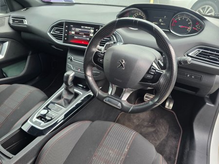 2017 Peugeot 308 - photo 14