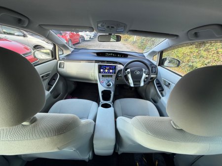 2015 Toyota Prius - photo 3