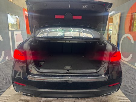 2023 BMW 5-Series - photo 7