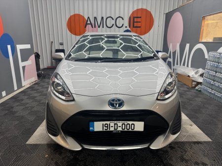 2019 Toyota Aqua - photo 2