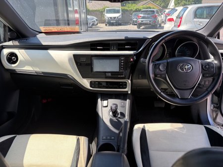 2017 Toyota Auris - photo 11