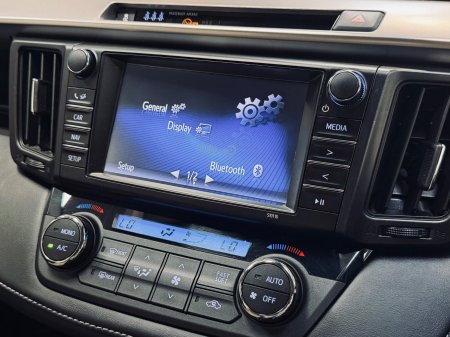 2018 Toyota RAV4 - photo 15