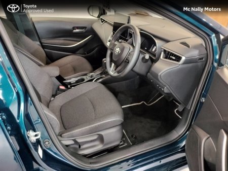 2025 Toyota Corolla - photo 12