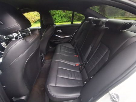 2021 BMW 3-Series - photo 23