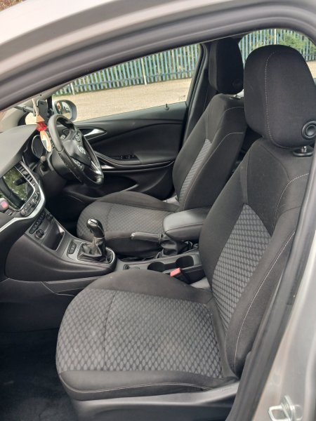 2016 Vauxhall Astra - photo 10