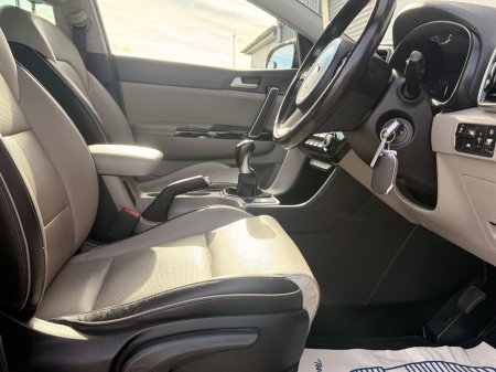 2020 Kia Sportage - photo 15