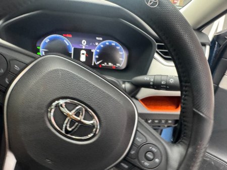 2025 Toyota RAV4 - photo 11