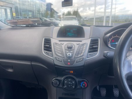 2014 Ford Fiesta - photo 14