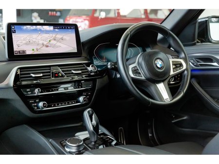 2022 BMW 5-Series - photo 26
