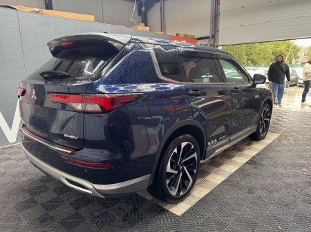 2023 Mitsubishi Outlander - photo 3
