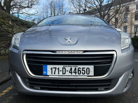 2017 Peugeot 5008 - photo 2