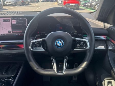 2024 BMW 5-Series - photo 5