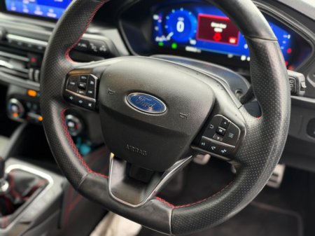 2020 Ford Focus - photo 9