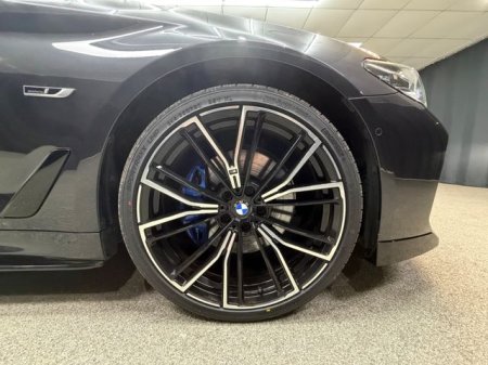 2022 BMW 5-Series - photo 11