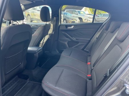 2025 Ford Focus - photo 7