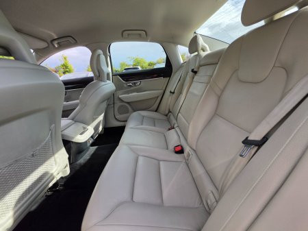 2017 Volvo S90 - photo 25