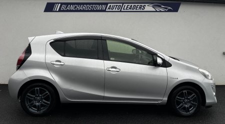 2015 Toyota Aqua - photo 9