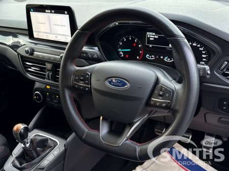 2019 Ford Focus - photo 2