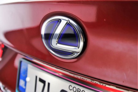 2017 Lexus IS - photo 26